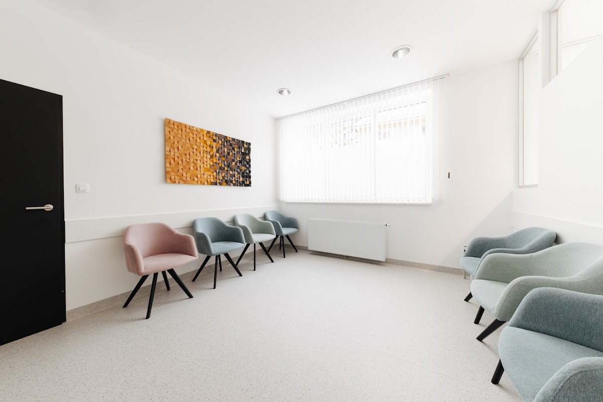 Zahnarztpraxis Dr. Lesnik – Praxisansicht 3